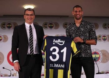 Yeni transferimiz Islam Slimani imzayı attı!