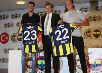 FREY VE REYES’İN İMZA TÖRENLERİ GERÇEKLEŞTİRİLDİ