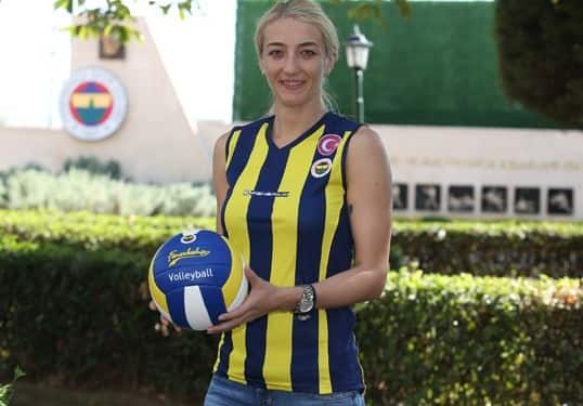 Ana Antonijevic: Fenerbahçe, taraftarıyla birlikte çok büyük bir aile. Sezon boyunca bizleri yalnız bırakmamalarını istiyoruz 1