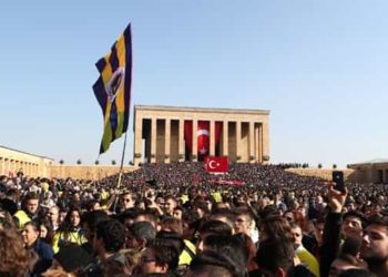 Fenerbahçe camiası Ata’nın huzurunda