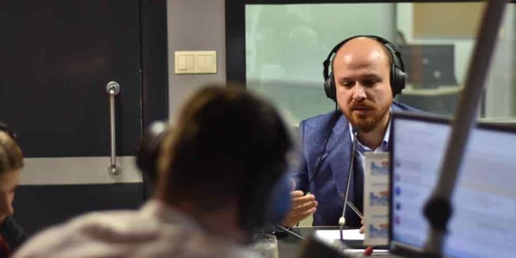Bilal Erdoğan: Çocuklarım futbolu sever. Onlarda benim gibi Fenerbahçeli. Onları Fenerbahçeli olarak büyütmek istiyorum 1