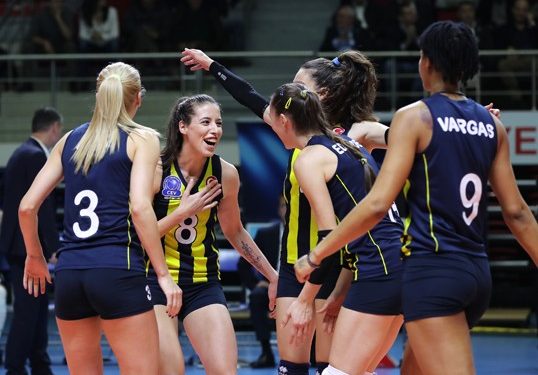 Fenerbahçe Opet ligde normal sezonu Halkbank galibiyetiyle tamamladı 1 Fenerbahçe Opet ligde normal sezonu Halkbank galibiyetiyle tamamladı 1