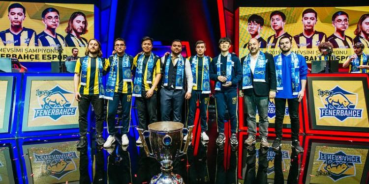 Şampiyon 1907 Fenerbahçe Espor 1