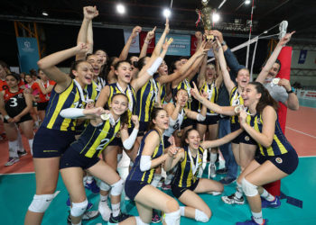 Yıldız Kız Voleybol Takımımız Türkiye Şampiyonu