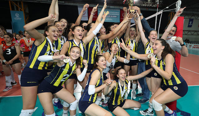Yıldız Kız Voleybol Takımımız Türkiye Şampiyonu 1