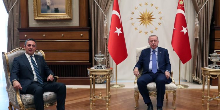 Recep Tayyip Erdoğan'a divan rozeti 1
