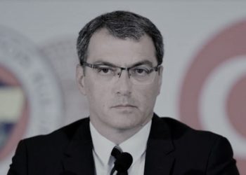 Nihayet Damien Comolli’de gitti