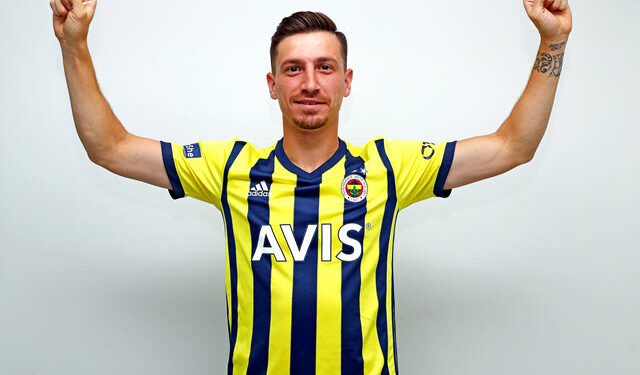 MERT HAKAN YANDAŞ FENERBAHÇEMİZDE 1