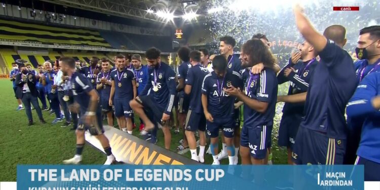 The Land Of Legends Cup'ın şampiyonu Fenerbahçe 1