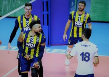 Fenerbahçe HDI Sigorta 3-0 Arkas Spor