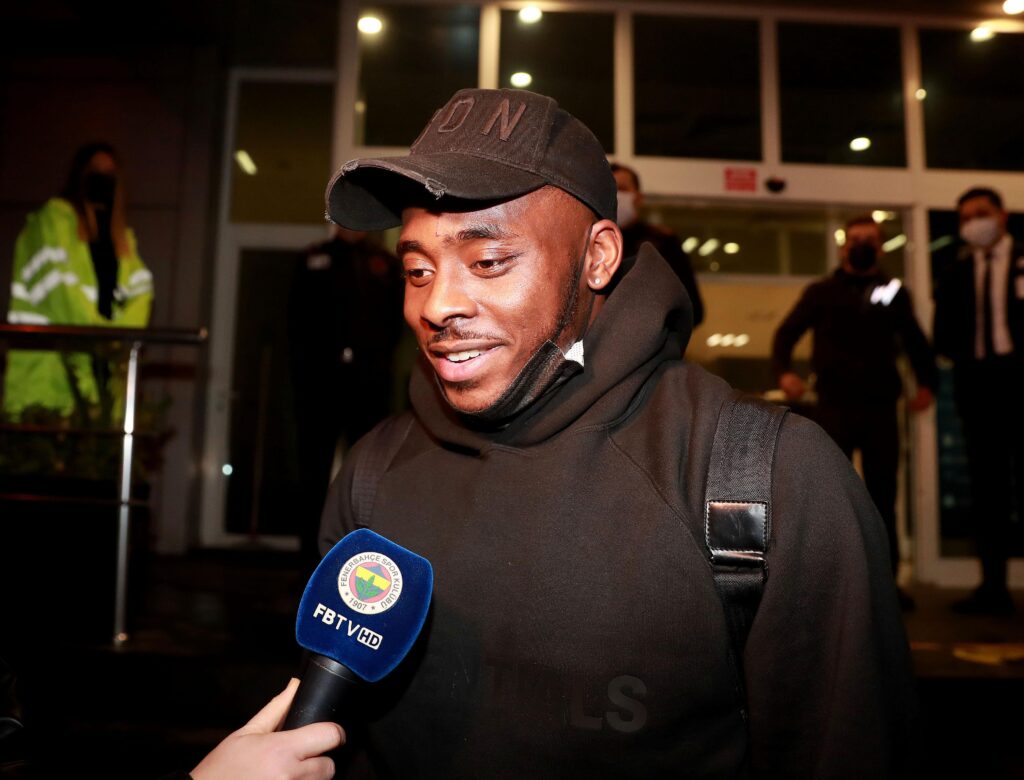 Bright Osayi-Samuel: "Mesut Özil'i televizyondan izlerdim" 1
