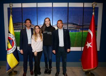 Eda Erdem Dündar’dan Fenerbahçe Opet’e 3 yıllık imza!