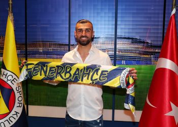 Bundesliga 2’de gol kralı olan Serdar Dursun Fenerbahçe’de