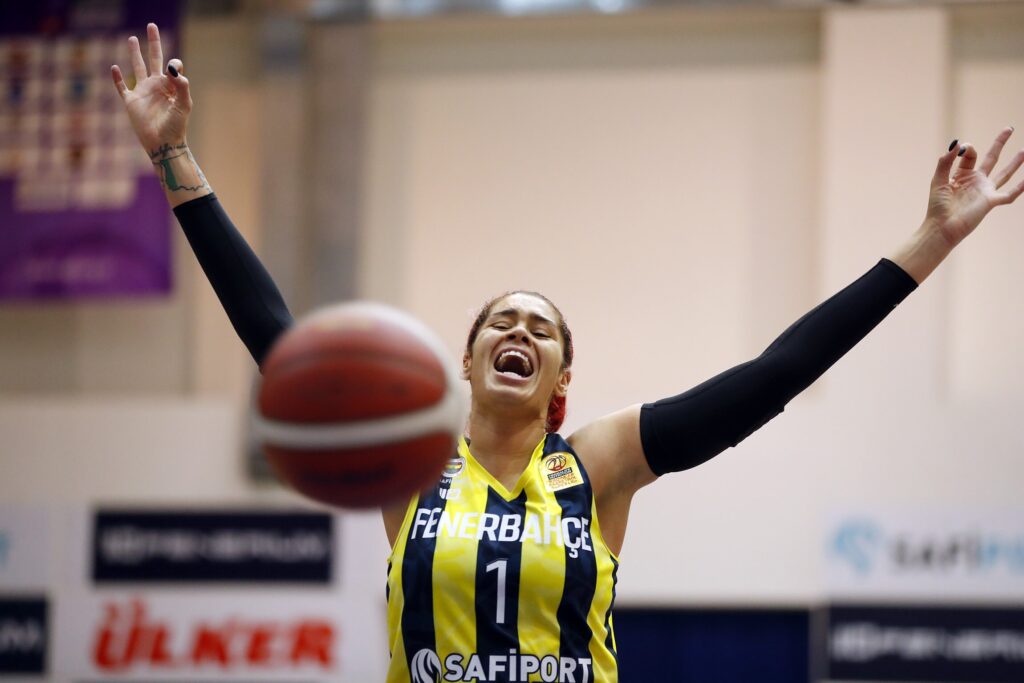 Fenerbahçe Safiport 74-56 Galatasaray 1
