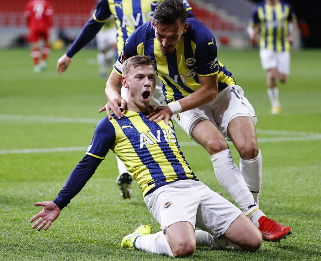 Ne güzelsin Fenerbahçe! Royal Antwerp 0–3 Fenerbahçe 1