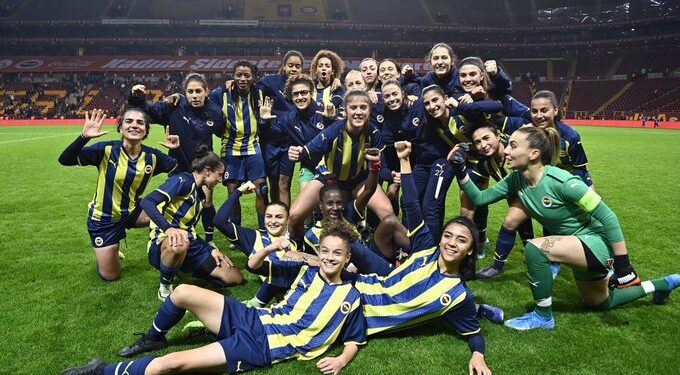 Maç sonucu: Galatasaray 0-7 Fenerbahçe 1