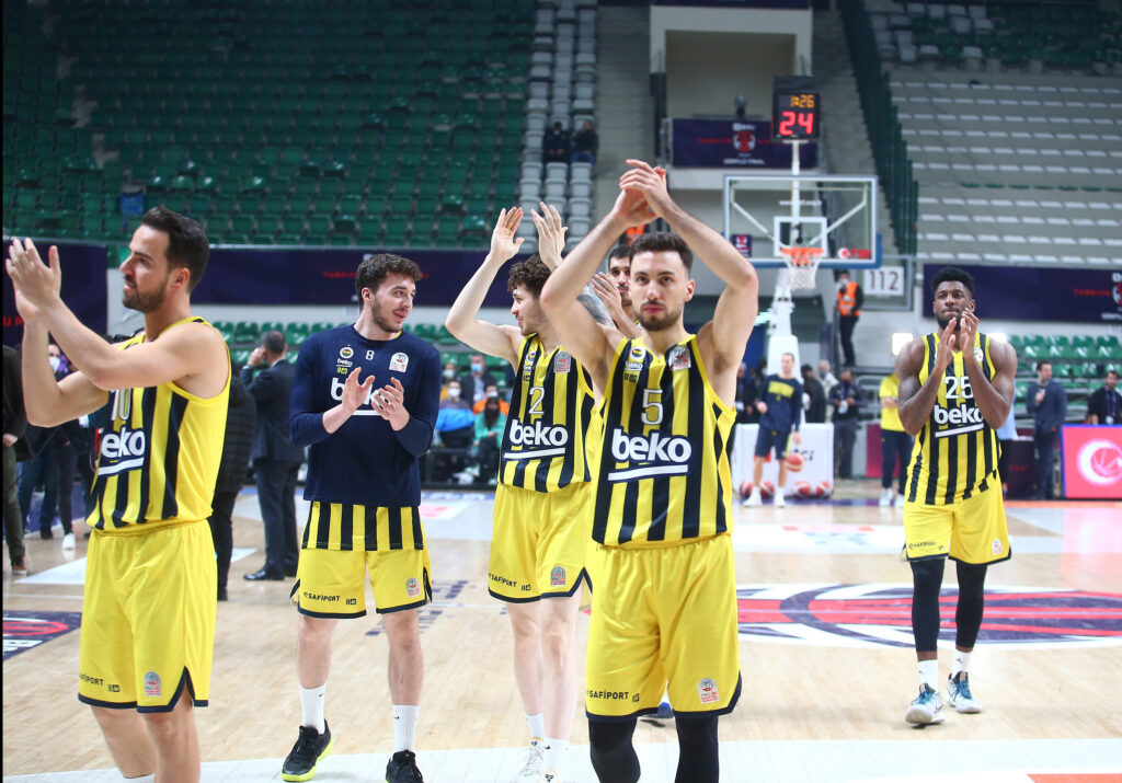 Fenerbahçe Beko, Galatasaray Nef'i 64-49 mağlup ederek Bitci Türkiye Kupası’nda finale yükseldi 1 Fenerbahçe Beko, Galatasaray Nef'i 64-49 mağlup ederek Bitci Türkiye Kupası’nda finale yükseldi 1