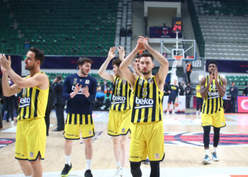 Fenerbahçe Beko, Galatasaray Nef’i 64-49 mağlup ederek Bitci Türkiye Kupası’nda finale yükseldi