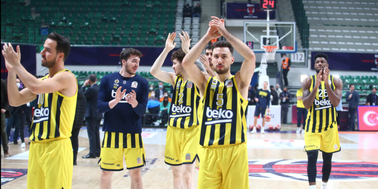 Fenerbahçe Beko, Galatasaray Nef'i 64-49 mağlup ederek Bitci Türkiye Kupası’nda finale yükseldi 5 Fenerbahçe Beko, Galatasaray Nef'i 64-49 mağlup ederek Bitci Türkiye Kupası’nda finale yükseldi 1
