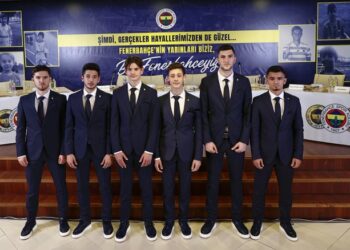 Ferdi Kadıoğlu, Arda Güler, Muhammed Gümüşkaya, Melih Bostan, Osman Ertuğrul Çetin ve İsak Vural ile yeni sözleşmeler imzalandı.