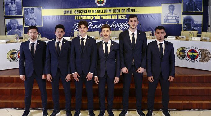 Ferdi Kadıoğlu, Arda Güler, Muhammed Gümüşkaya, Melih Bostan, Osman Ertuğrul Çetin ve İsak Vural ile yeni sözleşmeler imzalandı. 5 Ferdi Kadıoğlu, Arda Güler, Muhammed Gümüşkaya, Melih Bostan, Osman Ertuğrul Çetin ve İsak Vural ile yeni sözleşmeler imzalandı. 1