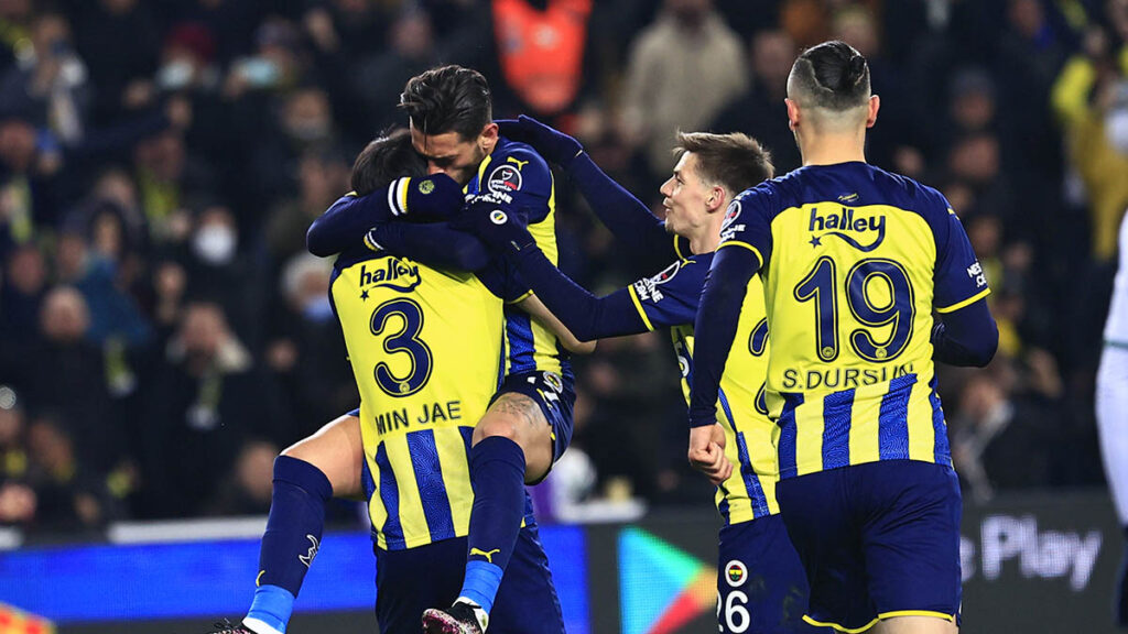Fenerbahçe 2-1 İttifak Holding Konyaspor 1