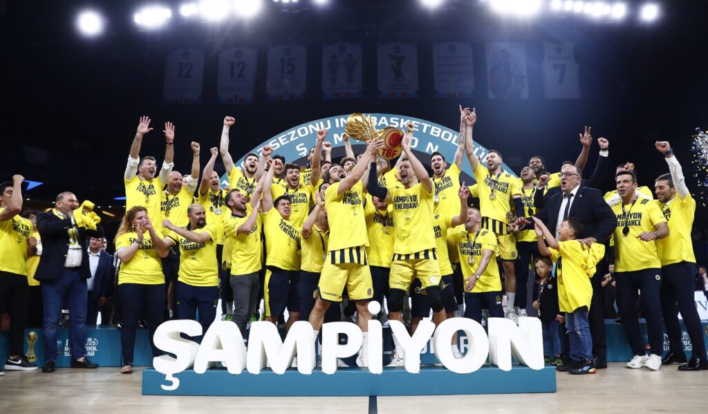 Fenerbahçe Beko, Basketbol Süper Ligi'nde şampiyon oldu 1 Fenerbahçe Beko, Basketbol Süper Ligi'nde şampiyon oldu 1