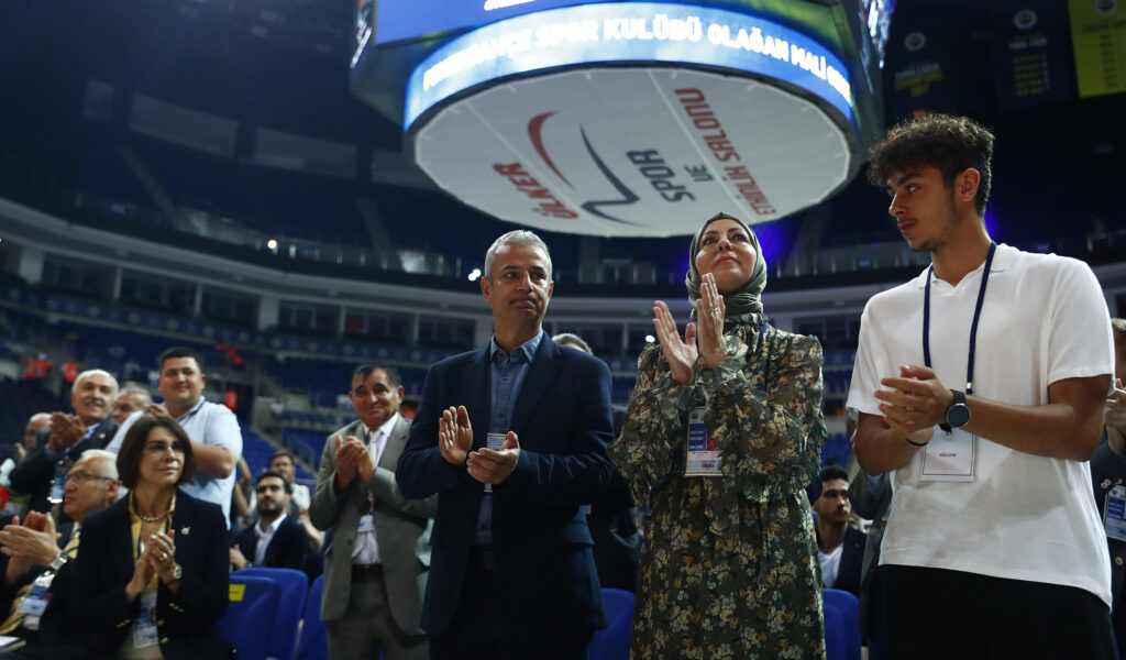 Ali Koç: İyi ki Fenerbahçe’nin İsmail Kartal gibi bir değeri var 1