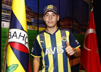 Emre Mor: Türkiye’de oynamak istediğim tek kulüp Fenerbahçe’ydi