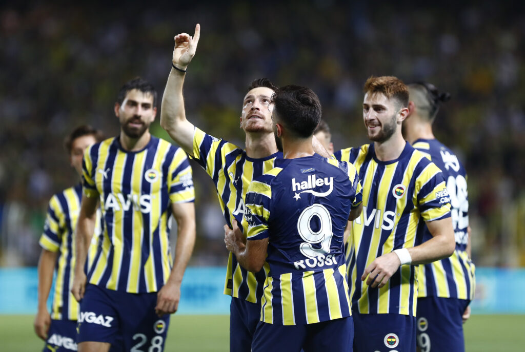 Fenerbahçe 4-1 Austria Wien. UEFA Avrupa Ligi'nde gruplardayız! 1