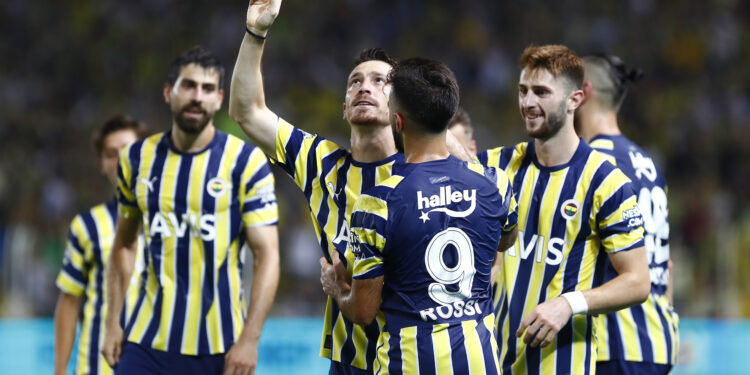 Fenerbahçe 4-1 Austria Wien. UEFA Avrupa Ligi'nde gruplardayız! 1
