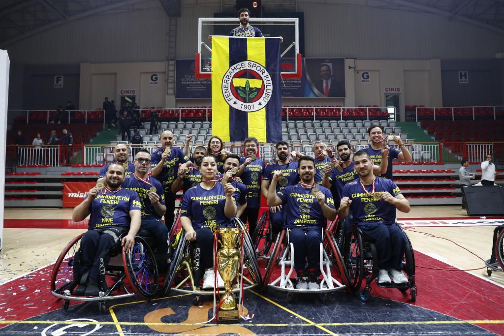 Fenerbahçe Göksel Çelik üst üste ikinci kez şampiyon! 1 Fenerbahçe Göksel Çelik üst üste ikinci kez şampiyon! 1
