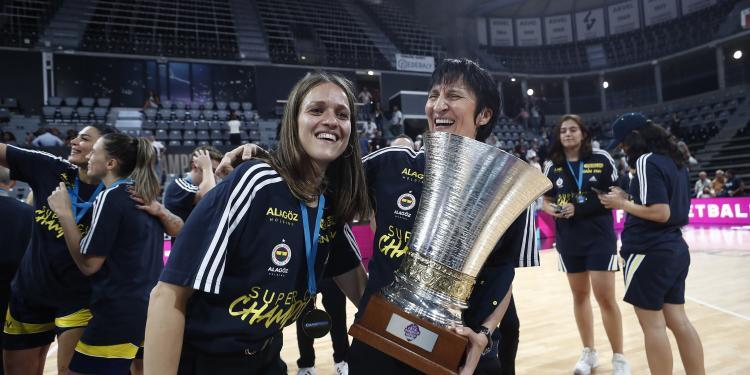 SÜPER KUPA ŞAMPİYONU FENERBAHÇE ALAGÖZ HOLDİNG! 1