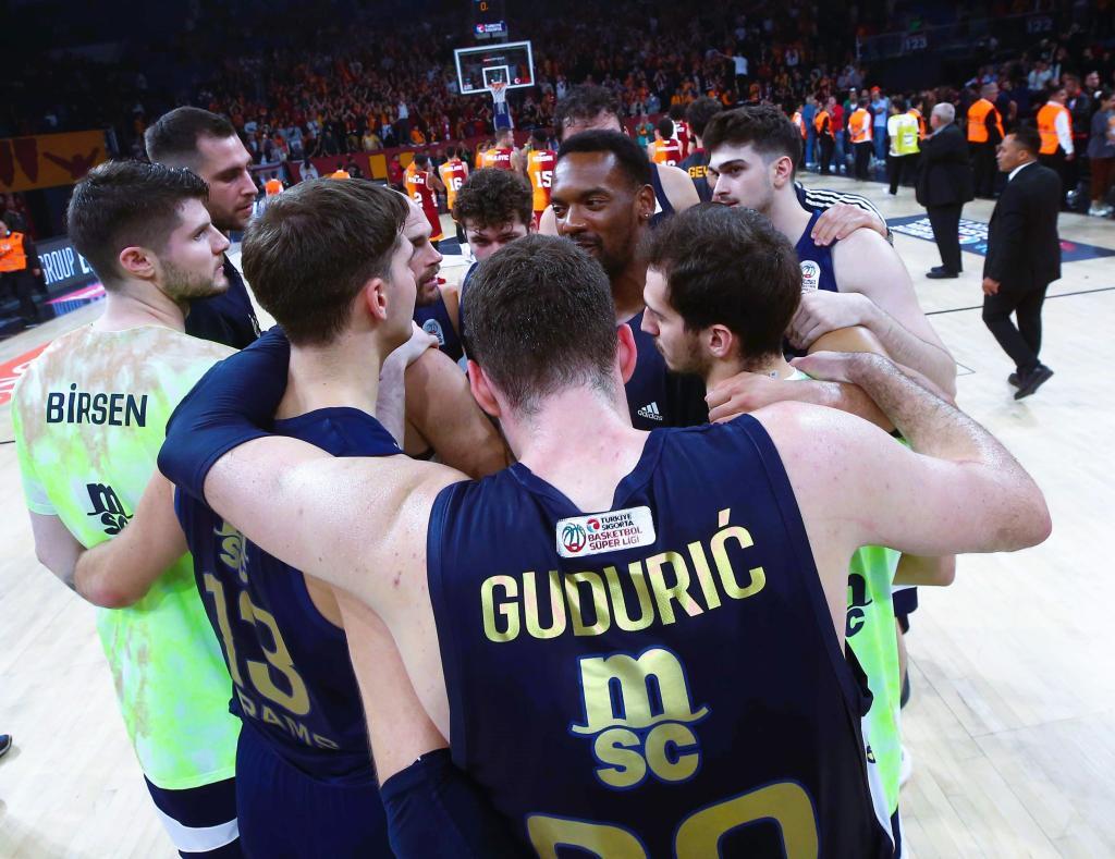 Galatasaray Ekmas 62–74 Fenerbahçe Beko 1 Galatasaray Ekmas 62–74 Fenerbahçe Beko 1