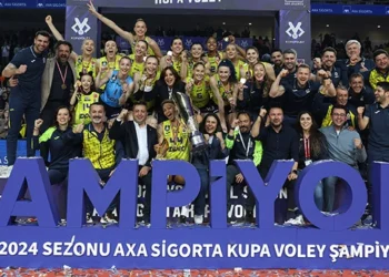 Fenerbahçe Opet Kadınlar Kupa Voley’de şampiyonluğa ulaştı