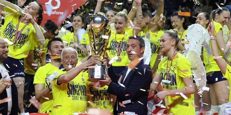 Tüm bu alanlarda ezeli rakiplerimizle yarışmıyoruz. Hep şirket takımlarıyla yarışıyoruz. Kolay değil. Onların bütçeleri daha kuvvetli, manevra alanları daha fazla. 1