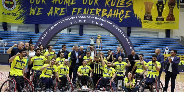 TEKERLEKLİ SANDALYE BASKETBOL SÜPER LİGİ’NDE DE ŞAMPİYON FENERBAHÇE 5 TEKERLEKLİ SANDALYE BASKETBOL SÜPER LİGİ’NDE DE ŞAMPİYON FENERBAHÇE 1