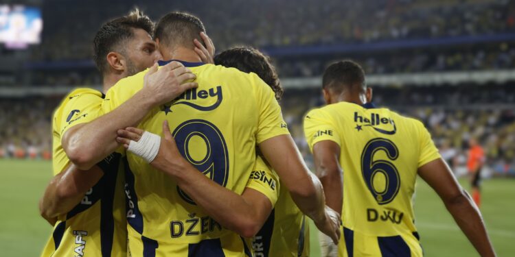 Ekibimiz, Şampiyonlar Ligi 3. ön eleme turunda Fransa'nın LOSC Lille takımıyla karşılaşacak. Bu turda ilk maç 6 Ağustos tarihinde deplasmanda, rövanş ise 13 Ağustos’ta stadımızda oynanacak.