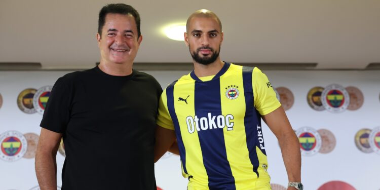 Sofyan Amrabat, kendisini sarı lacivert renklere bağlayan sözleşmeye imza attı 5 Sofyan Amrabat, kendisini sarı lacivert renklere bağlayan sözleşmeye imza attı 1