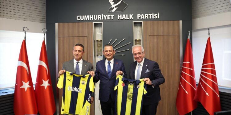 Başkanımız Ali Y. Koç ve Yönetim Kurulu Üyelerimiz, CHP Genel Başkanı Özgür Özel’i ziyaret etti 5 Başkanımız Ali Y. Koç ve Yönetim Kurulu Üyelerimiz, CHP Genel Başkanı Özgür Özel’i ziyaret etti 1