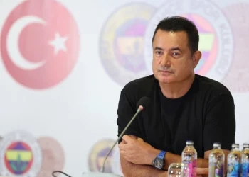 Acun Ilıcalı: Taraftarlarımıza buradan sesleniyorum, bazı sözler verdik. Ne dedik? Bu sene sistemi de yıkacağız.