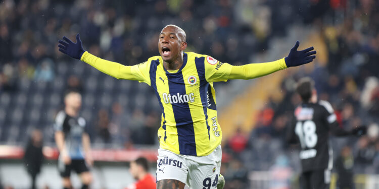 Fenerbahçe 5-0 Erzurumspor FK 5 Fenerbahçe 5-0 Erzurumspor FK 1