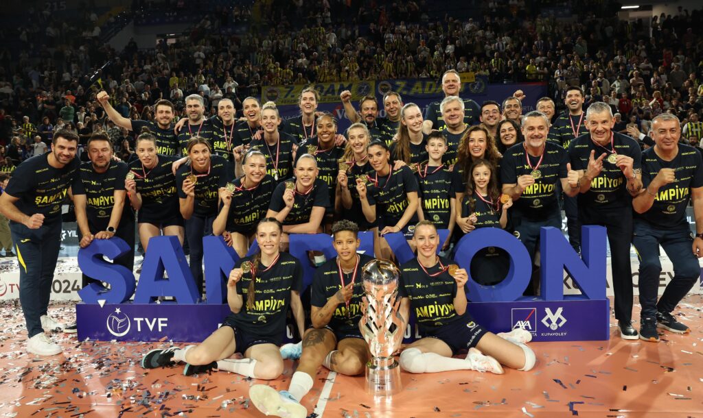 KUPA VOLEY ŞAMPİYONU FENERBAHÇE MEDICANA 1
