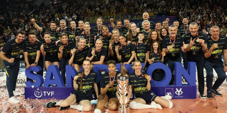 KUPA VOLEY ŞAMPİYONU FENERBAHÇE MEDICANA 1
