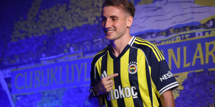 Ailemize hoş geldin Kerem Aktürkoğlu 1