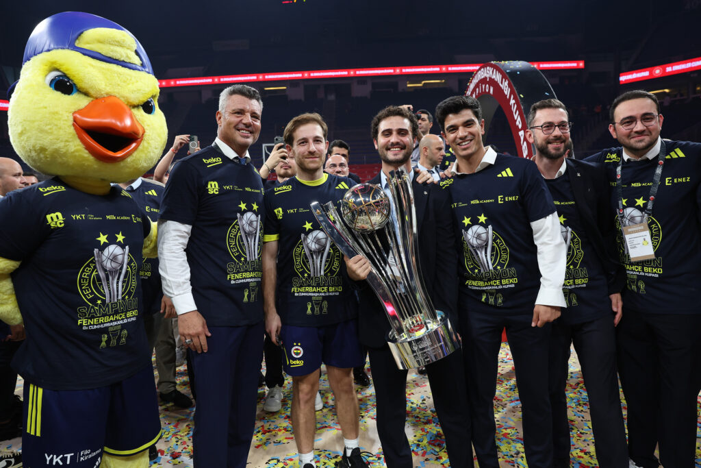 38’inci Erkekler Cumhurbaşkanlığı Kupası Fenerbahçe Beko’nun 1
