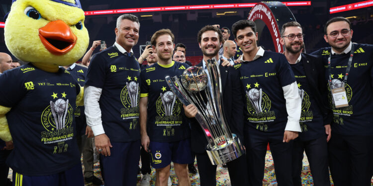38’inci Erkekler Cumhurbaşkanlığı Kupası Fenerbahçe Beko’nun 1