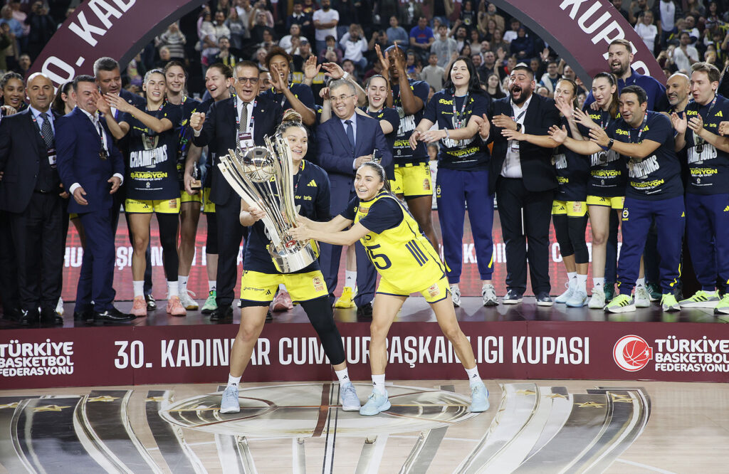 30. CUMHURBAŞKANLIĞI KUPASI FENERBAHÇE OPET’İN 1