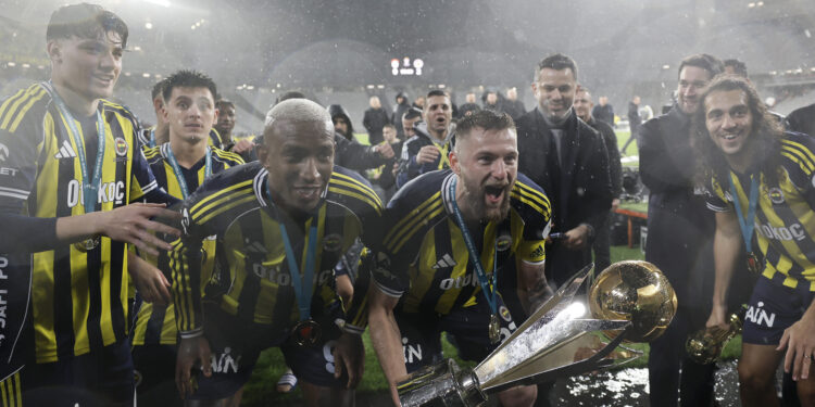 Turkcell Süper Kupa 2025, Fenerbahçe'nin 5 Turkcell Süper Kupa 2025, Fenerbahçe'nin 1