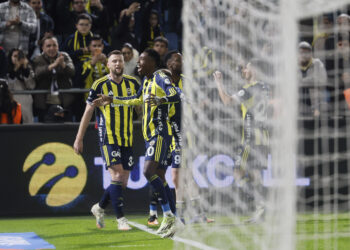 Fenerbahçemiz, Turkcell Süper Kupa’da finale yükseldi